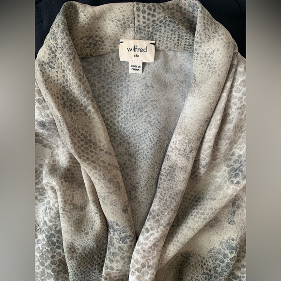 Aritzia Wilfred Wrap Dress | Size 6 - Picture 3 of 3